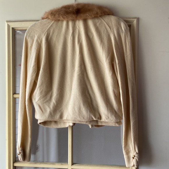 Vintage Cashmere Cardigan with Removable Fur Collar. - Picture 3 of 9